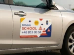Magnetische Magnetfolie für ein Auto berducken